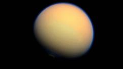 Satelitul îndepărtat Titan: surpriză sau alt mister al sistemului solar Mercur și satelitul de titan al lui Saturn au aproximativ