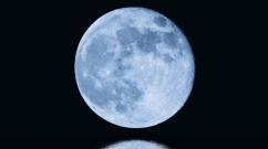 De ce vedem cercuri, pete întunecate, munți pe suprafața lunii?Ce înseamnă pete de pe lună?